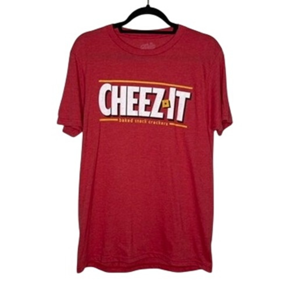 Tee Luv Cheez-It T-Shirt Mens M Red Short‎ Sleeve Graphic Baked Snack Crackers